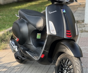 Vespa 125 sprint đen 2021